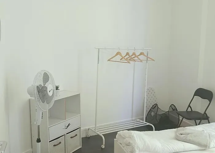 Montrouge 1 Bedroom Flat 30M2 -