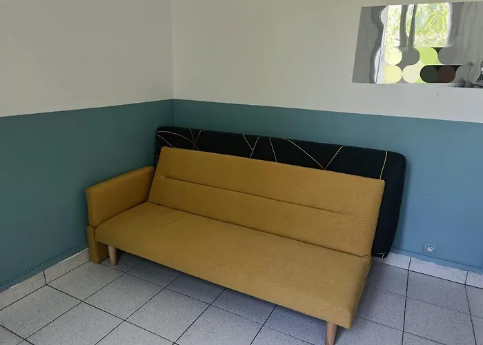 Montrouge 1 Bedroom Flat 30M2 -