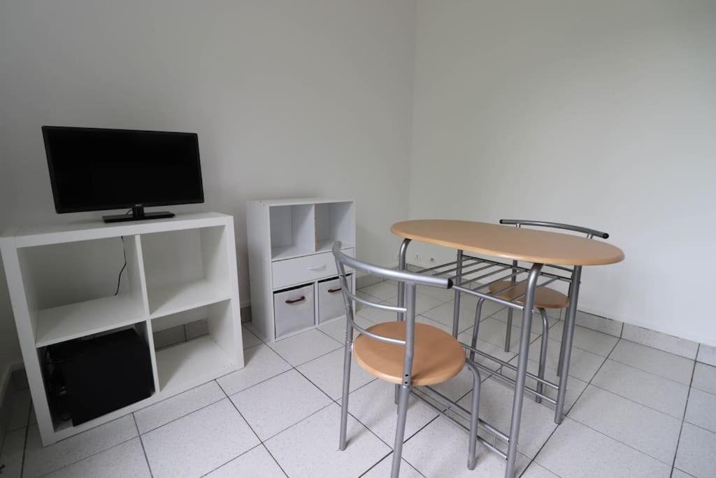 Apartment 1 Bedroom Flat 30m2 - *